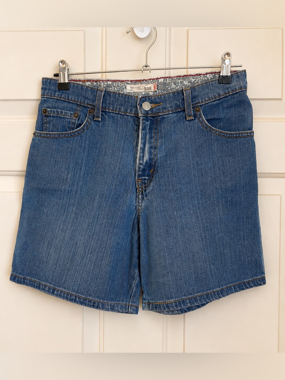 Levis 550 Relaxed Denim Jorts From the 2000s Medium Wash Coastal Mom Shorts